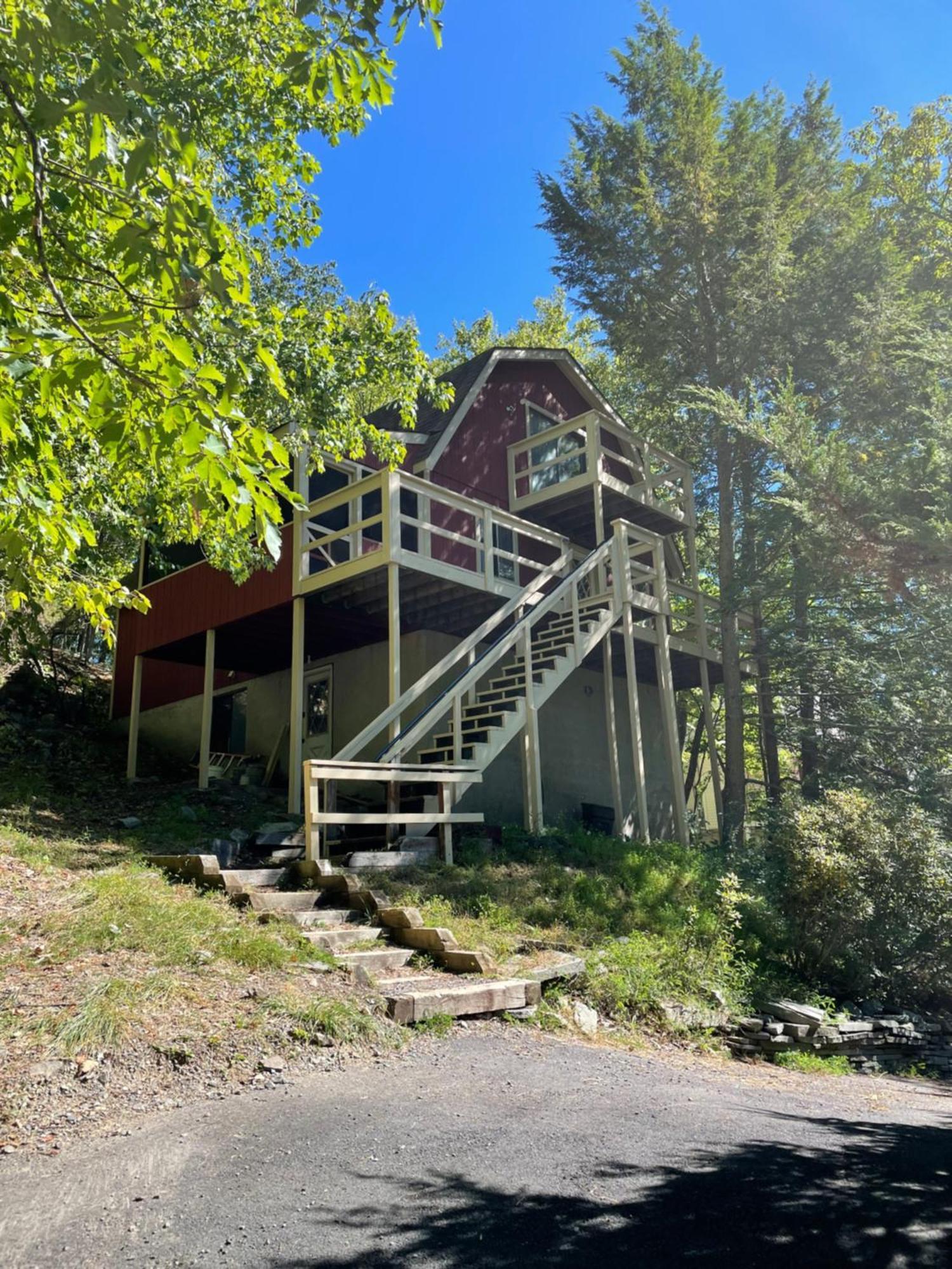 Saw Creek Cabin - Regent Hilltop Bushkill Εξωτερικό φωτογραφία